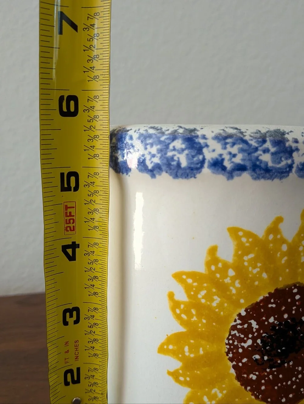 CROCK SHOP Art Pottery Santa Ana CA Sunflower Motif Design Vintage Open Croc 5.5